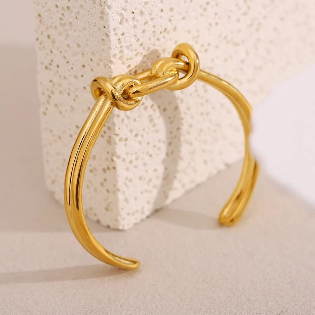 Eternity Knot Hand Cuff Men’s Gold Plating