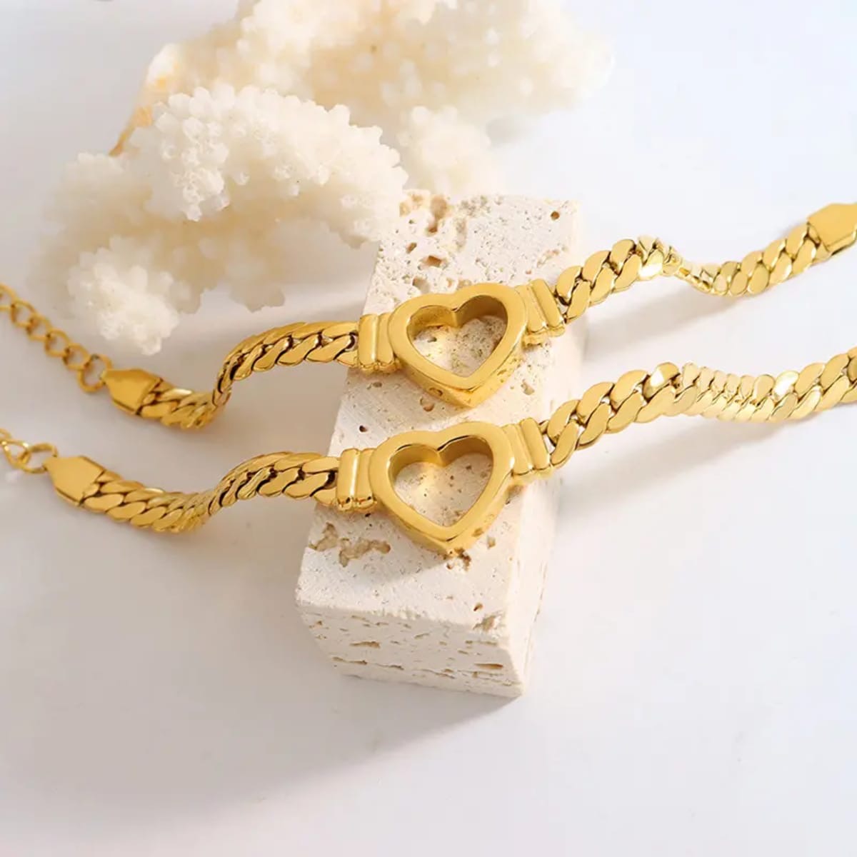 Heart symbol bracelet