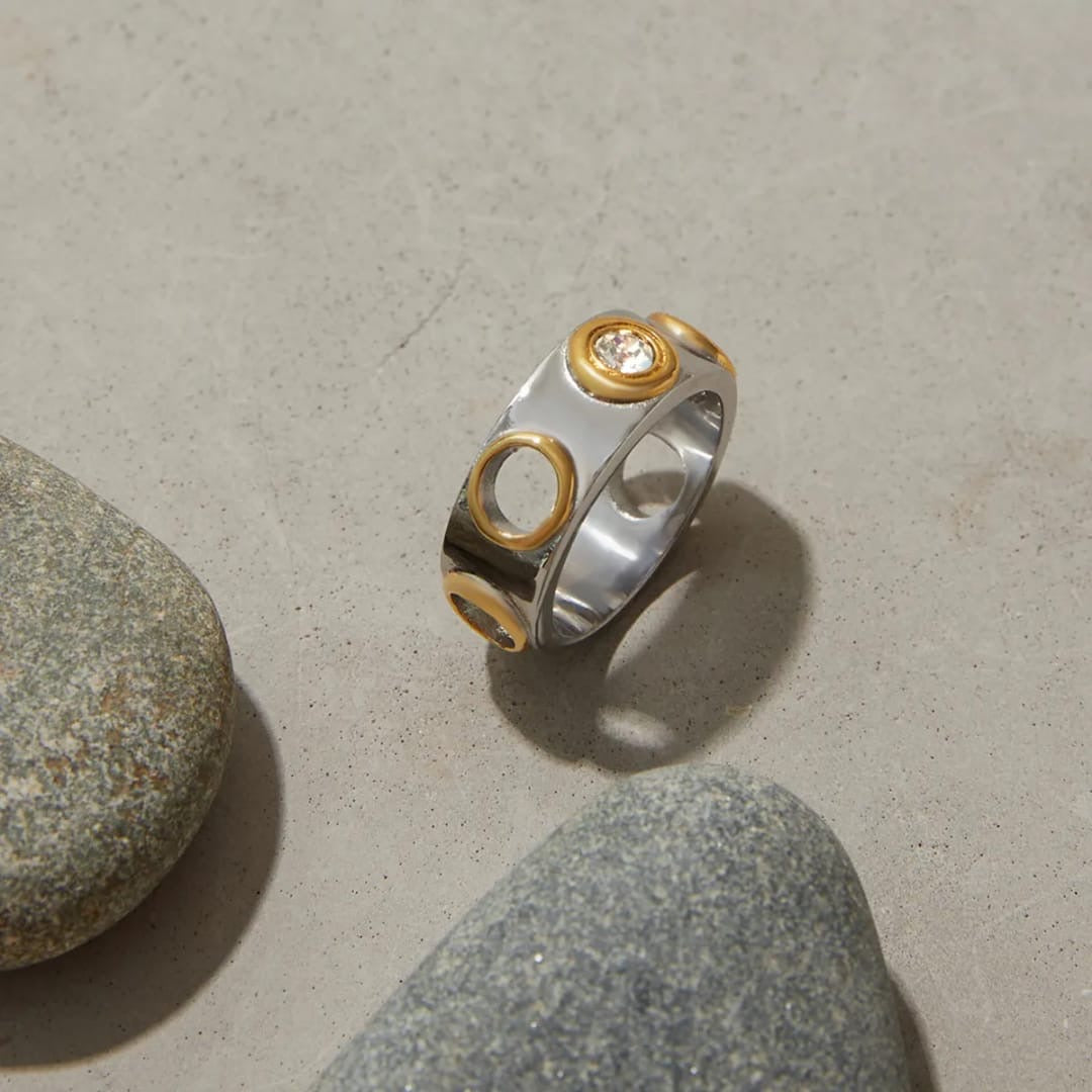 Single solitare ring
